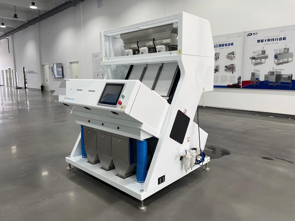 Intelligent Manufacturing Goes Global: AI 3-Channel Color Sorter Shipped to India for Fine Sorting of Beans and Spices